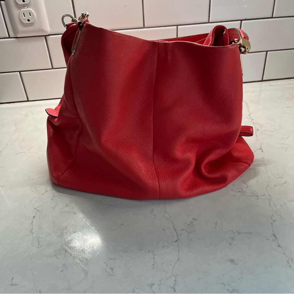 Cute COACH purse. Used very little. - Picture 2 of 9
